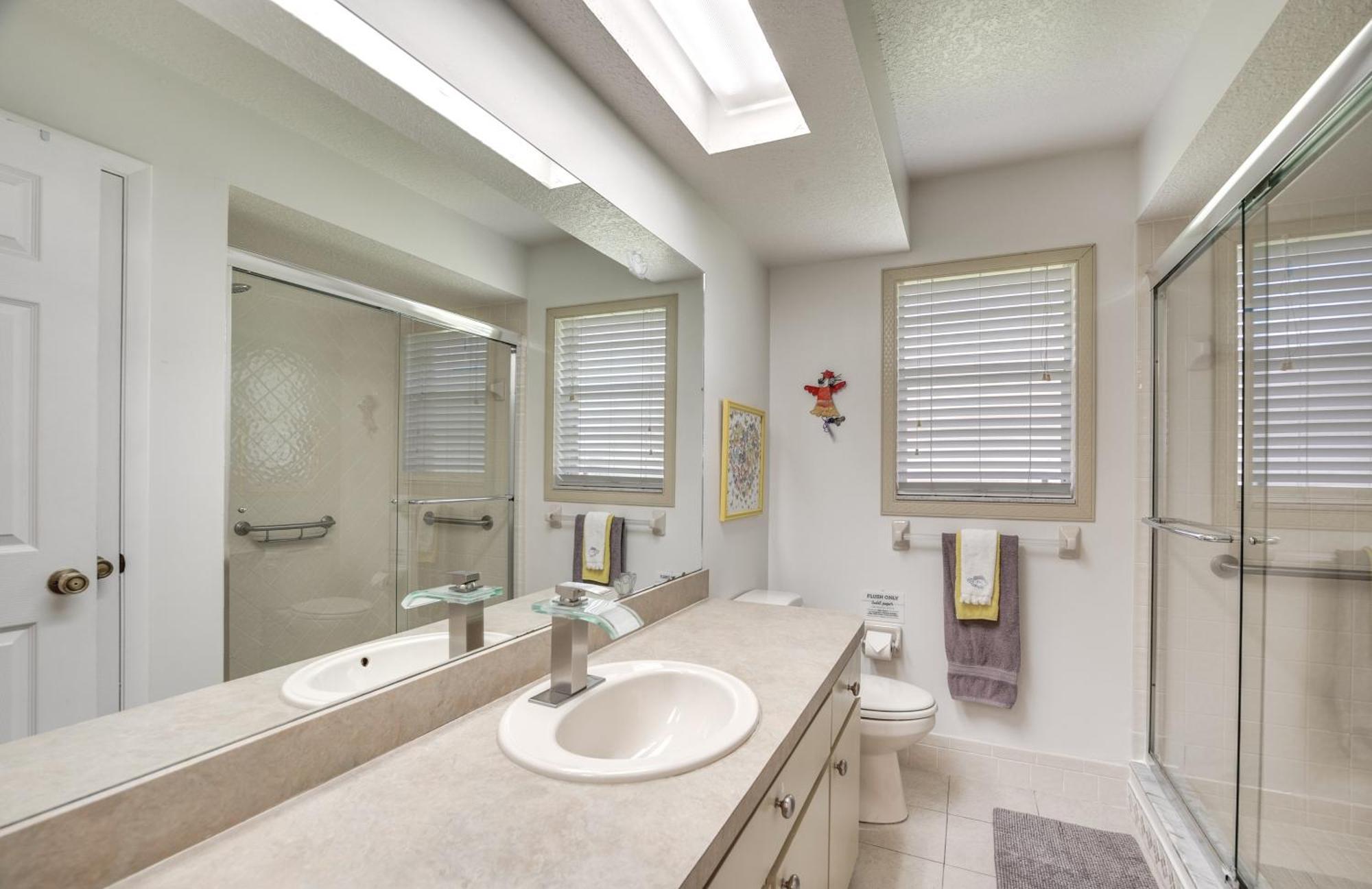 Spring Hill Retreat With Heated Pool And 4-In-1 Grill Villa Exterior photo