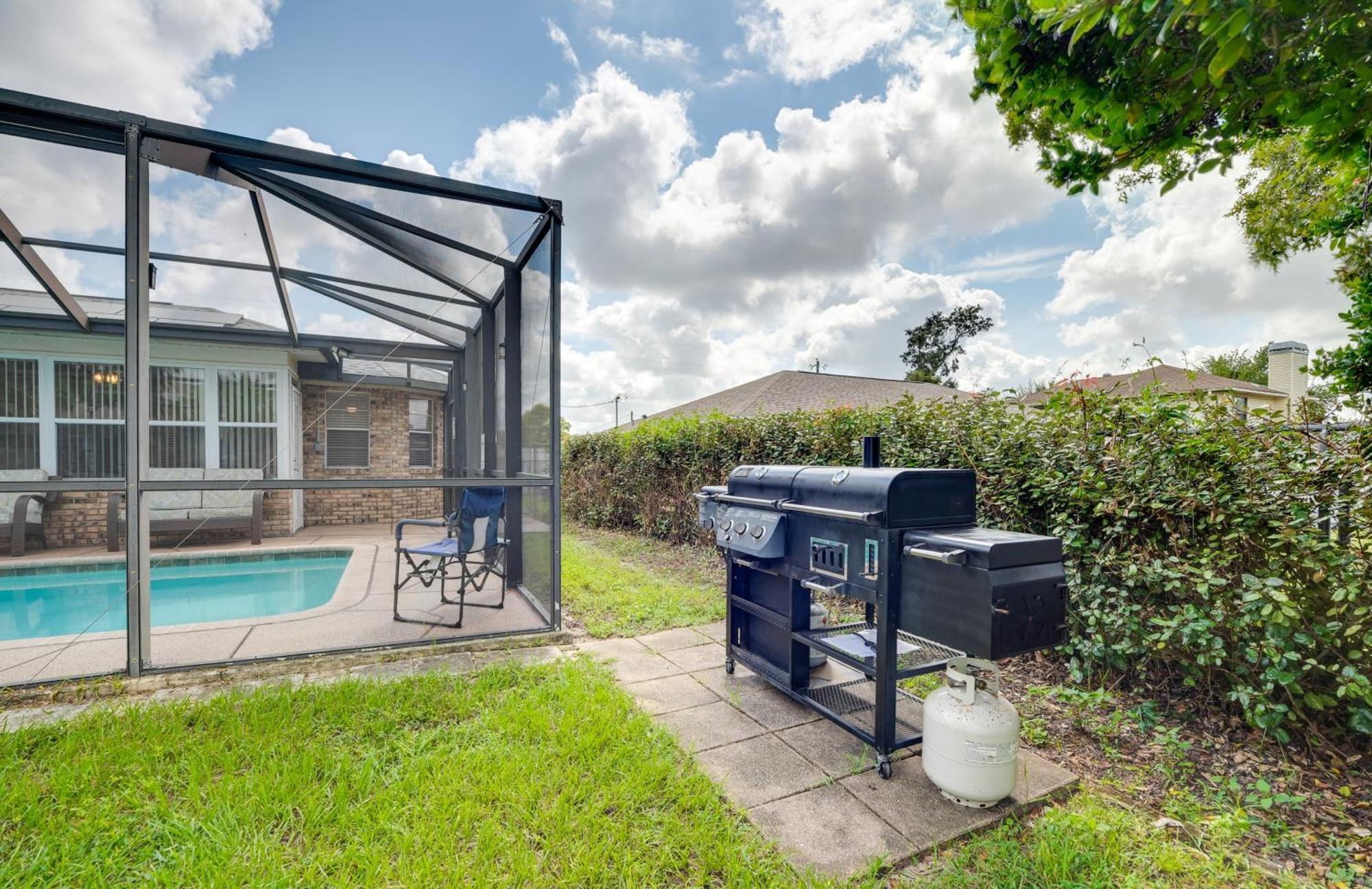 Spring Hill Retreat With Heated Pool And 4-In-1 Grill Villa Exterior photo